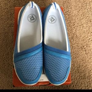 PROPET  Travelite Shoes Size 7.5W Periwinkle Blue